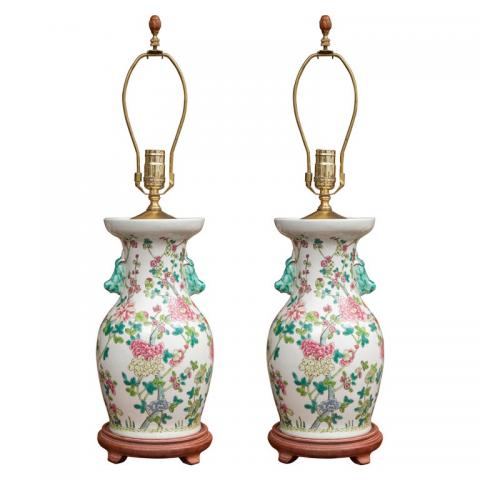 Pair_of_Chinese_Floral_Pattern_Lamps